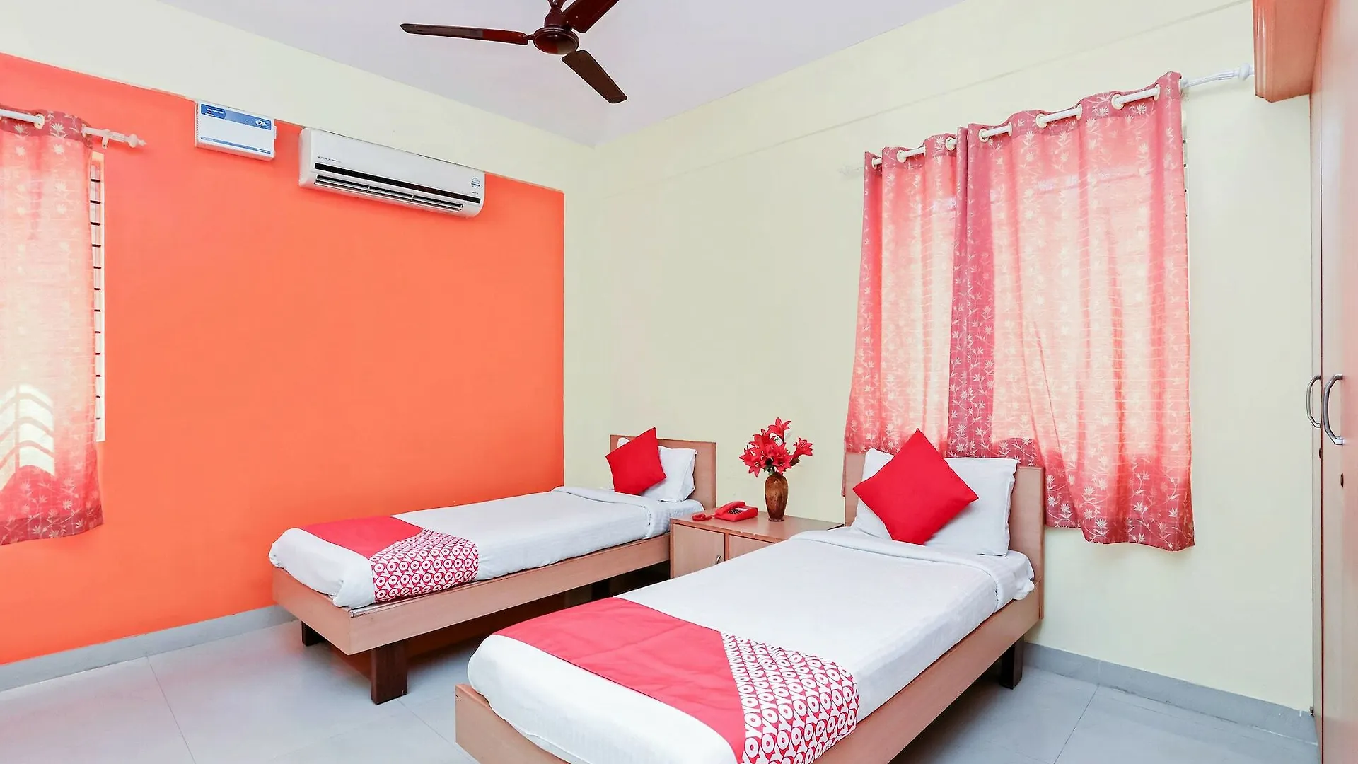 Oyo 24195 Jasmine Suites Mysore 3*,  India